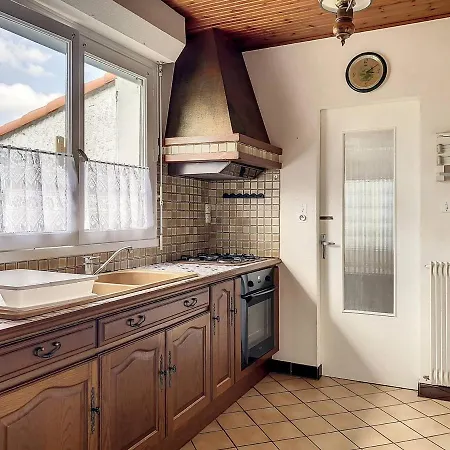 Maison Le Fenouiller, 3 Pieces, 4 Personnes - Fr-1-739-2